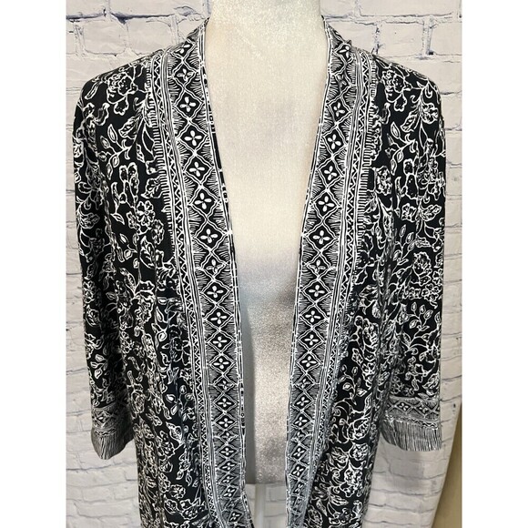 Isaac Mizrahi women’s jacket Cardigan Black And White Size Large - Picture 2 of 6